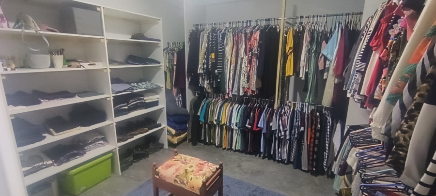 7 Bedroom Property for Sale in Jacobsbaai Western Cape